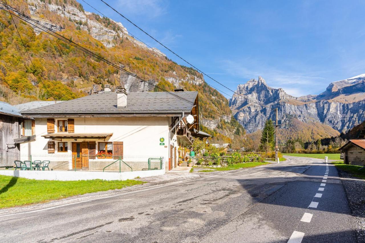 Gîte des Cascades Sixt Extérieur photo